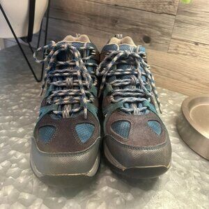 LL Bean Hiking Boots Size 5 Kids Mint Condition